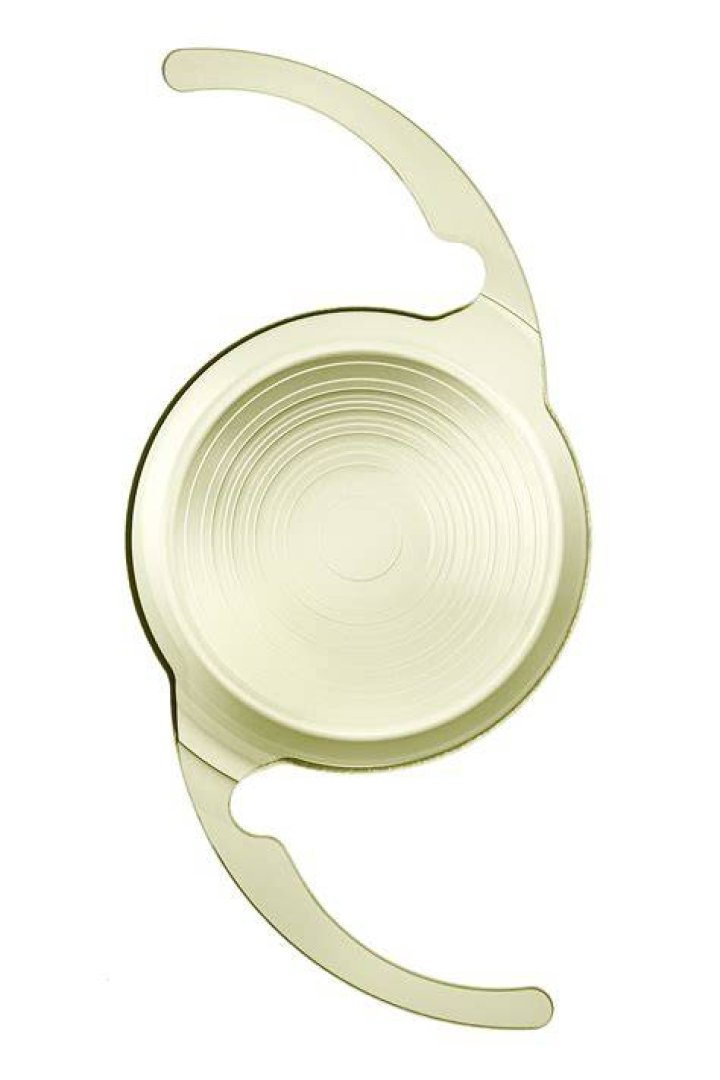 What is a PC IOL lens